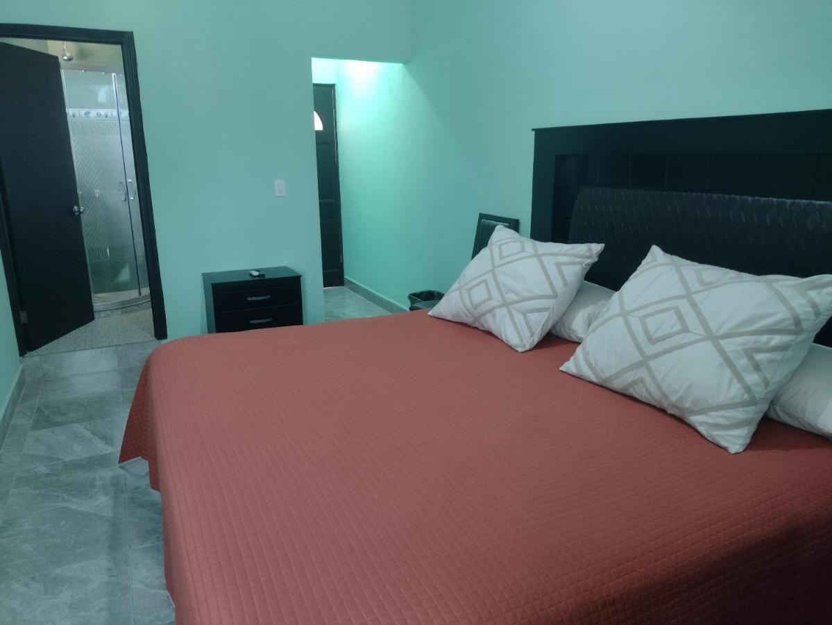 Hotel Prado'S Puerto San Carlos 외부 사진