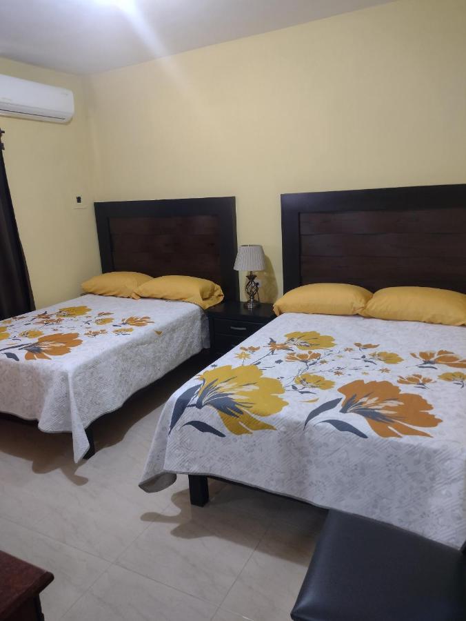 Hotel Prado'S Puerto San Carlos 외부 사진