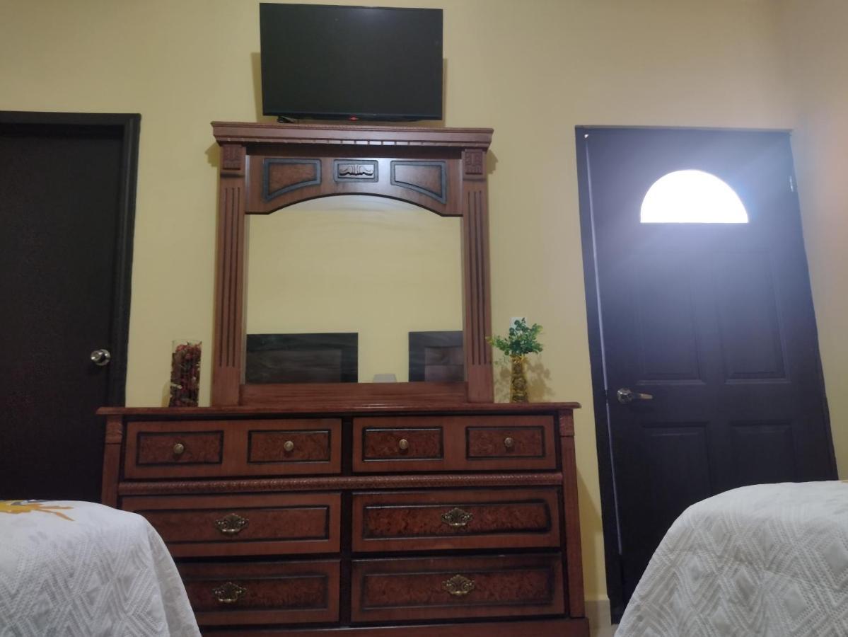 Hotel Prado'S Puerto San Carlos 외부 사진